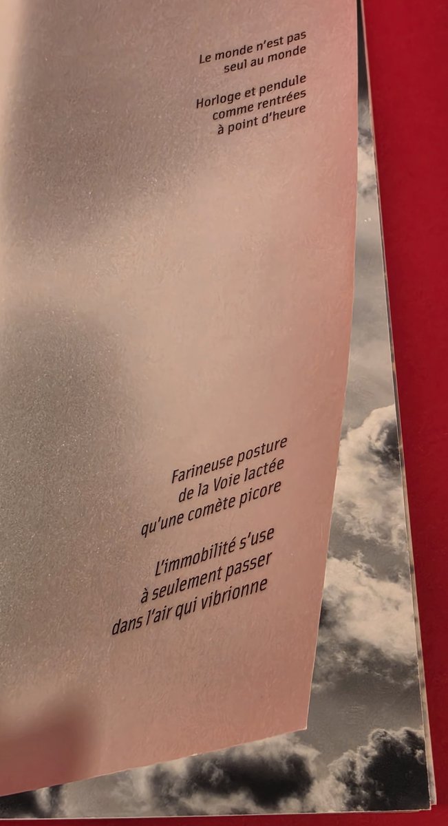 Le papier calque, entre le texte et la photographie